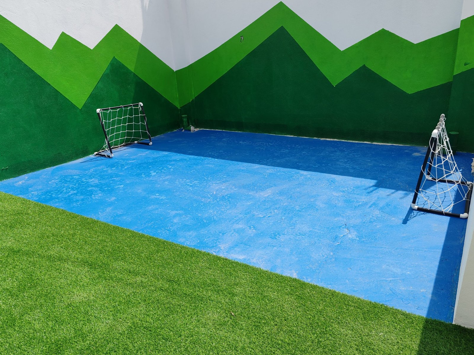 543ae575-0acb-467d-be86-e91f8450645b